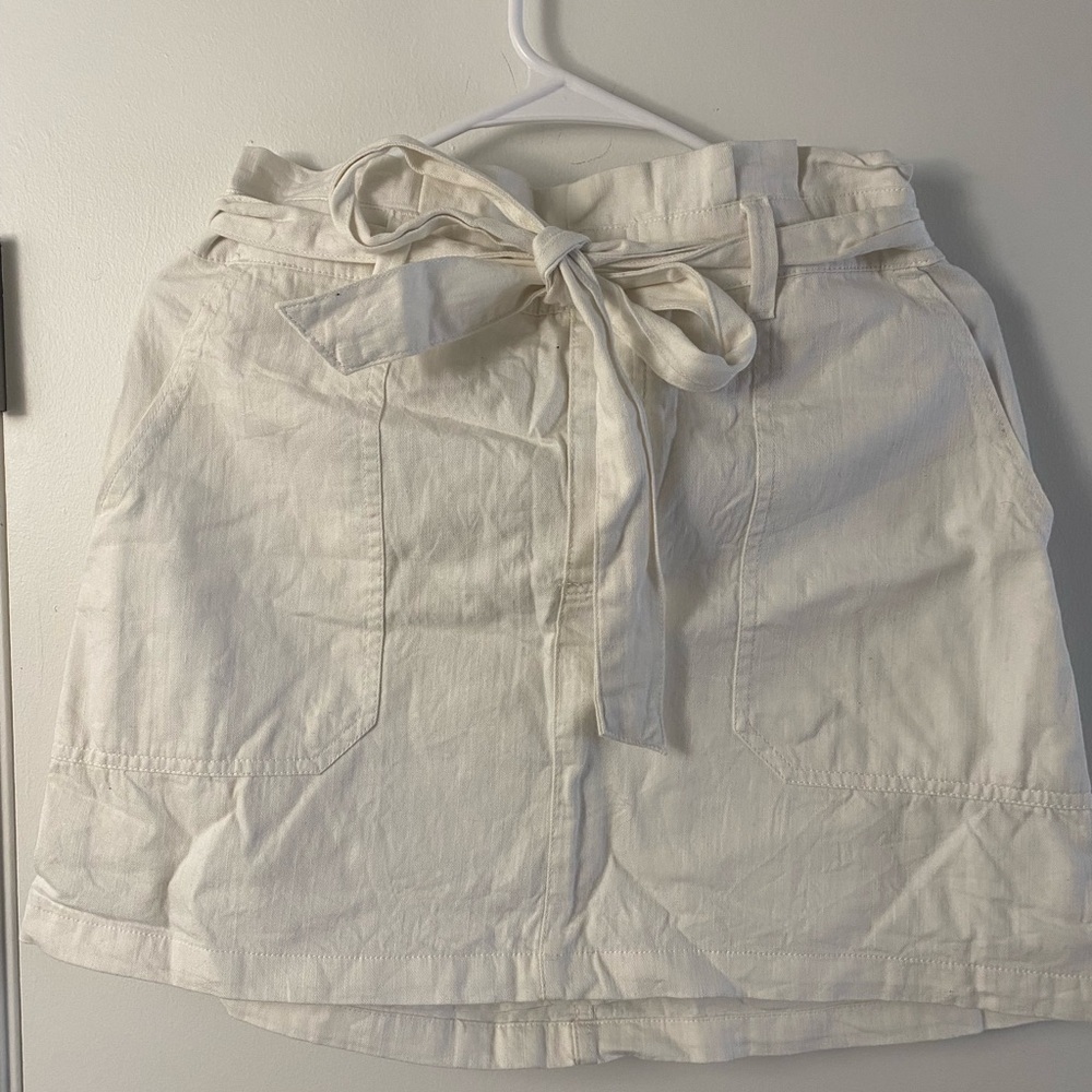 White American Eagle Tie Waist Skirt